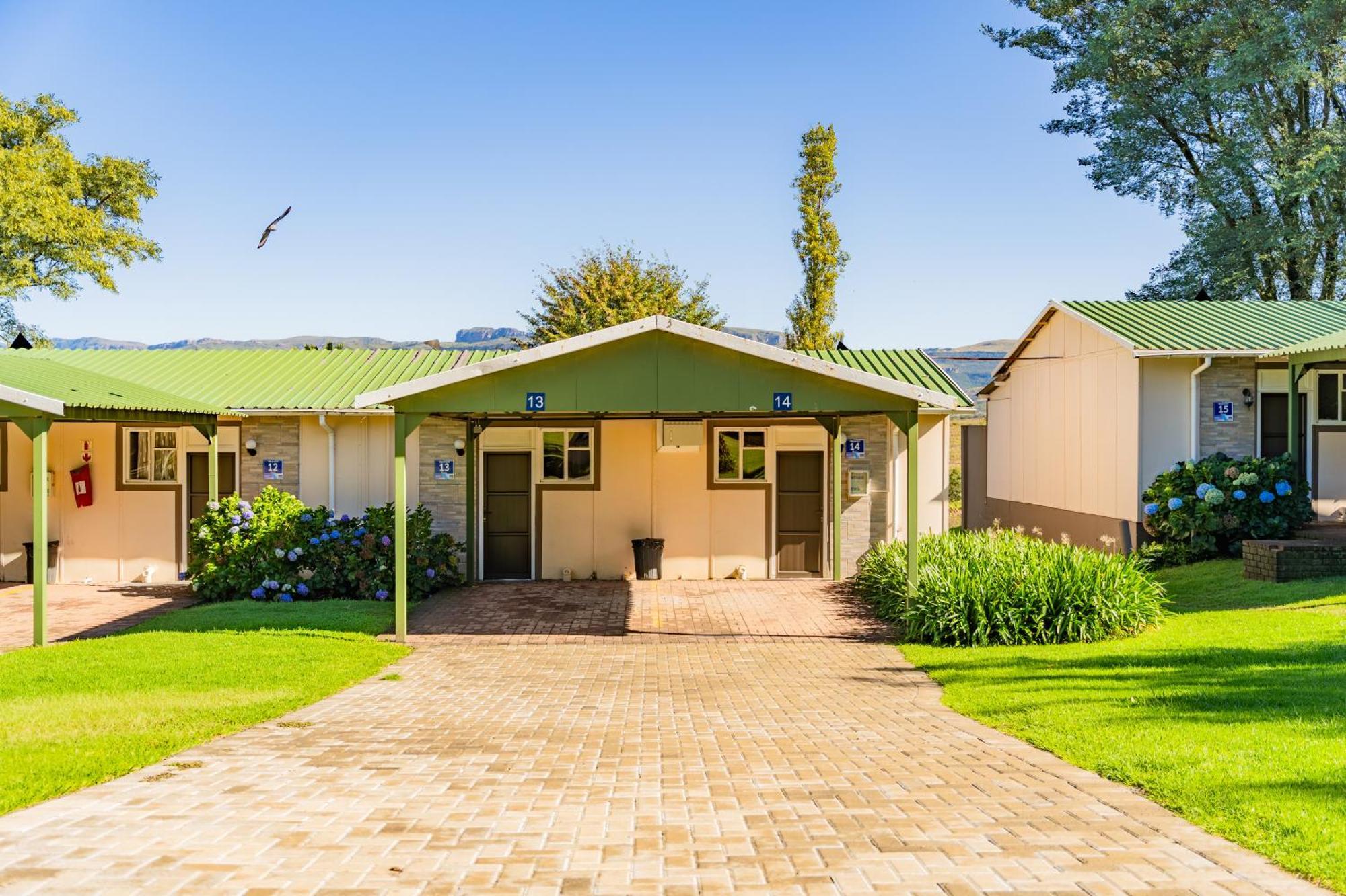 Atkv Drakensville Langkloof Exterior photo